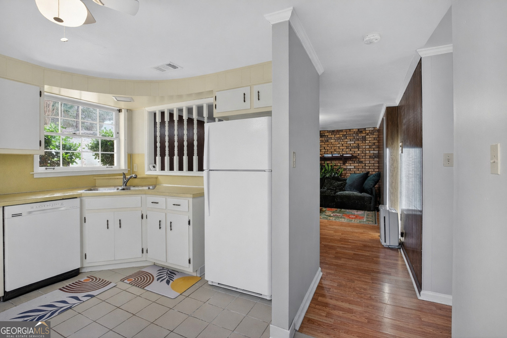 2064 Adriatic Drive - Photo 6