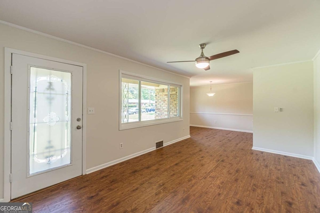 3213 Bobbie Lane - Photo 3