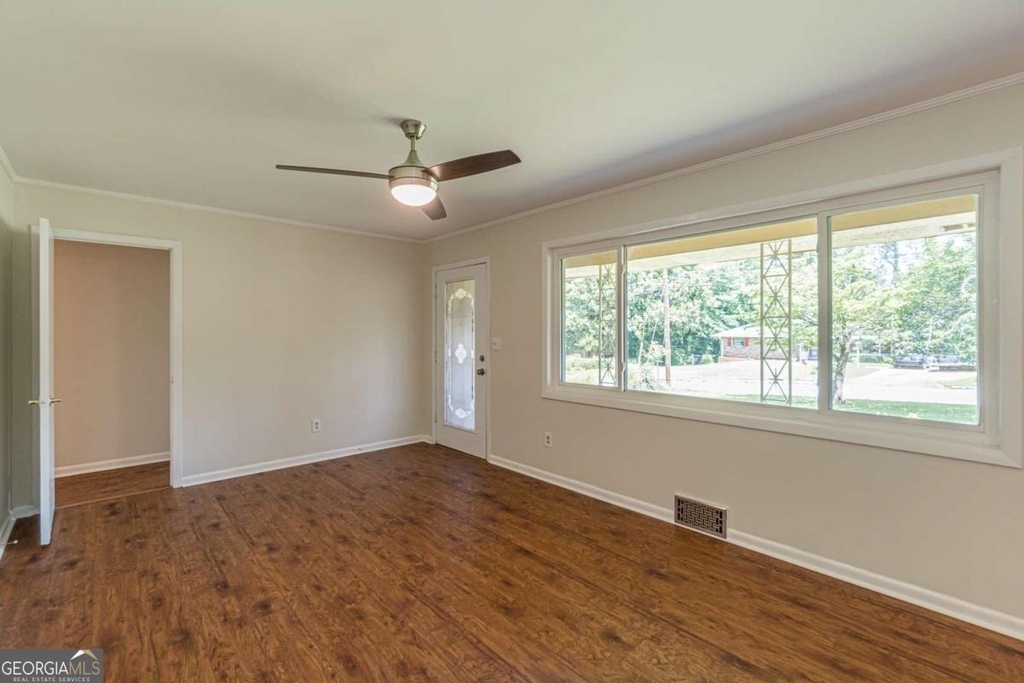 3213 Bobbie Lane - Photo 4