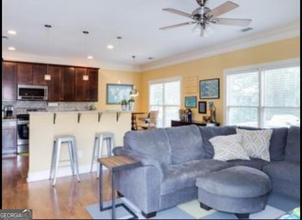658 Irwin Street Ne - Photo 9