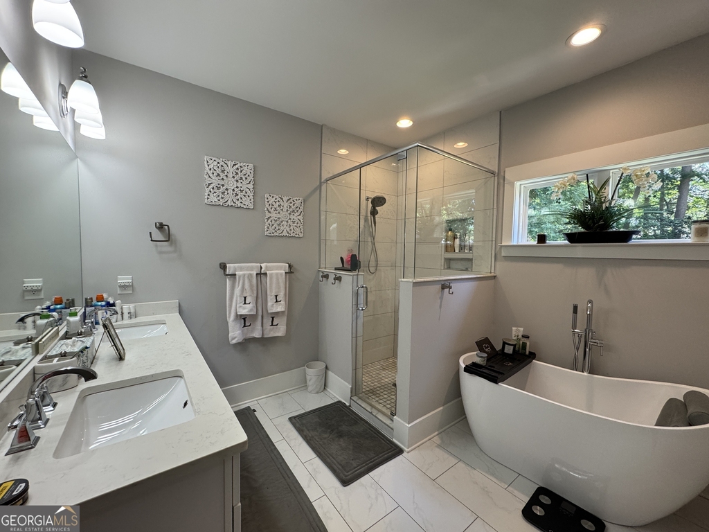 859 East Avenue - Photo 5