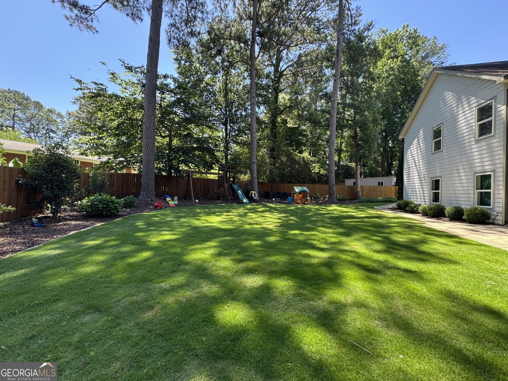 859 East Avenue - Photo 9