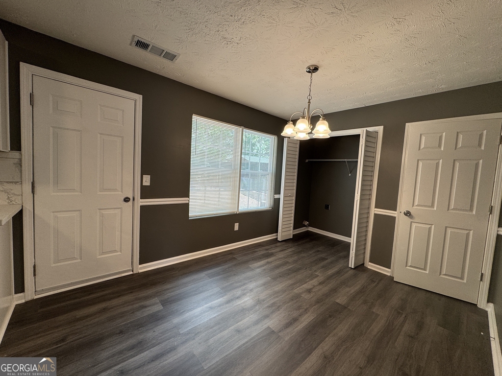 330 Crestfield Circle - Photo 4