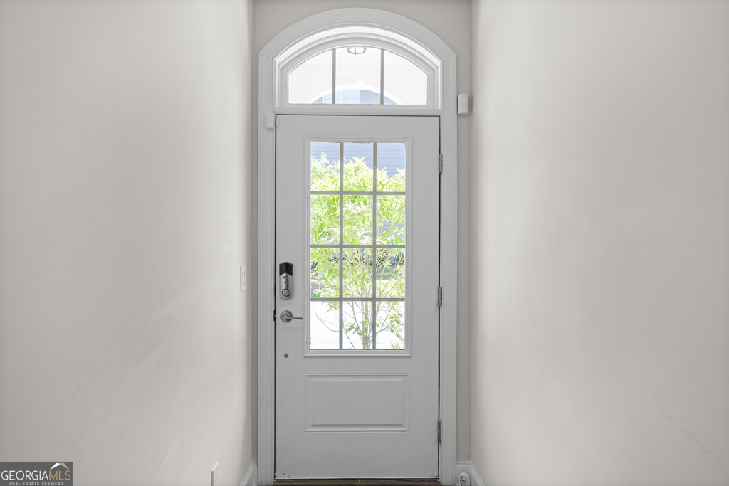 2042 Violet Lane - Photo 2