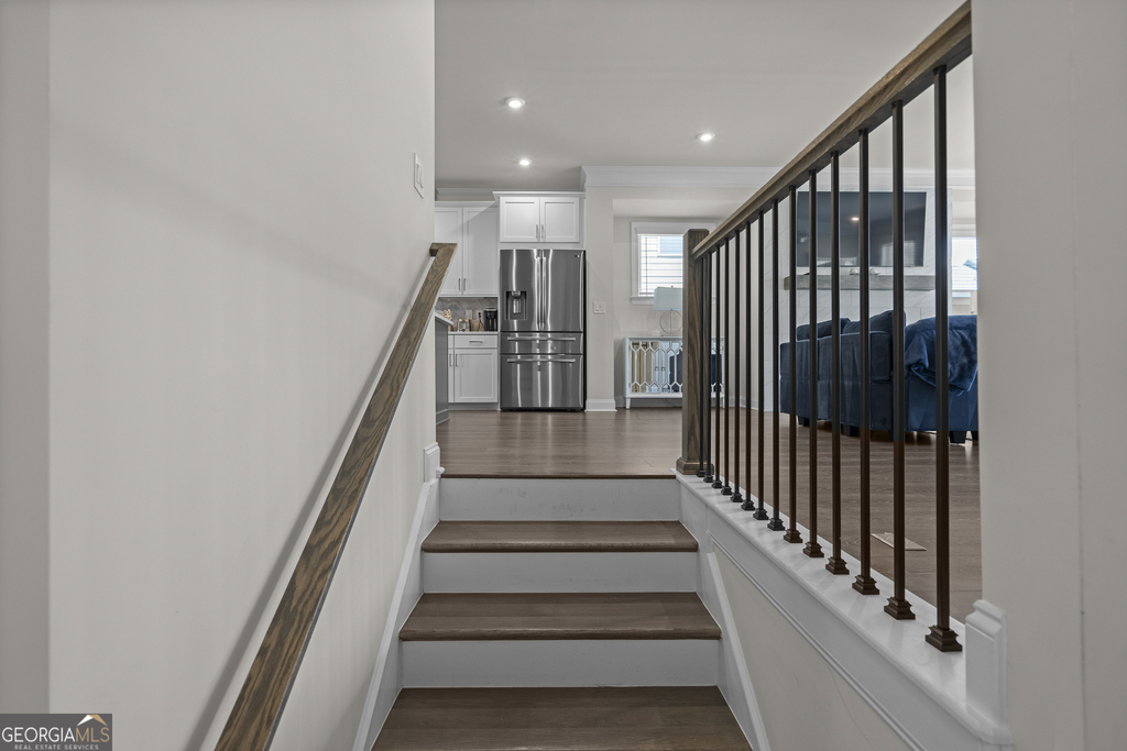 2042 Violet Lane - Photo 4