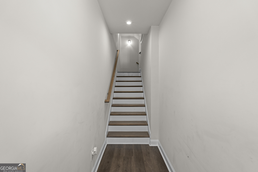 2042 Violet Lane - Photo 3