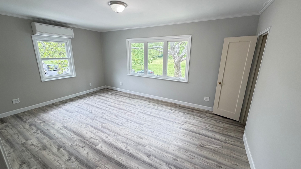 75-56 199th Street - Photo 4