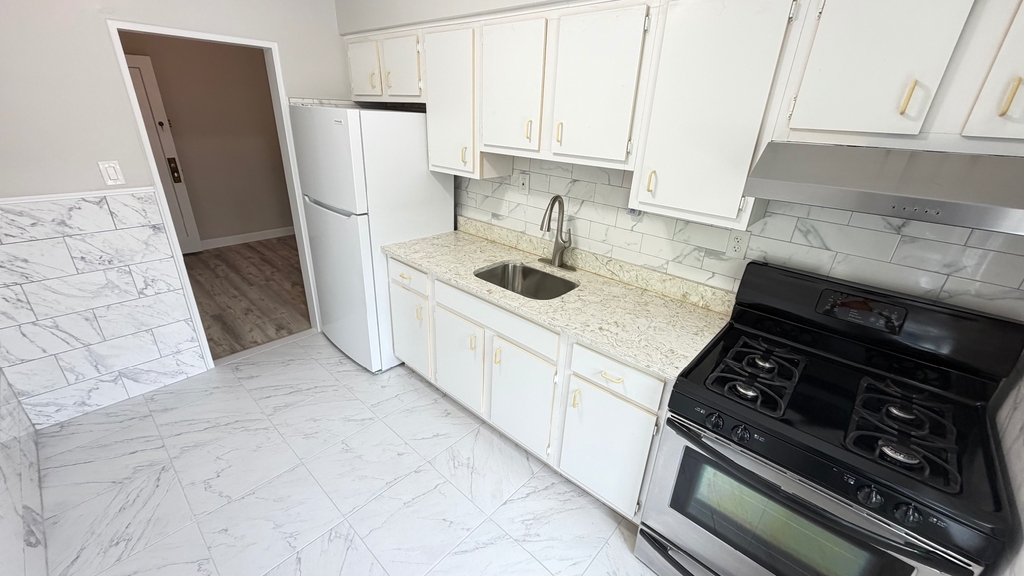 75-56 199th Street - Photo 3