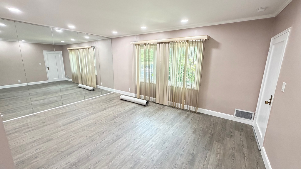 75-56 199th Street - Photo 5