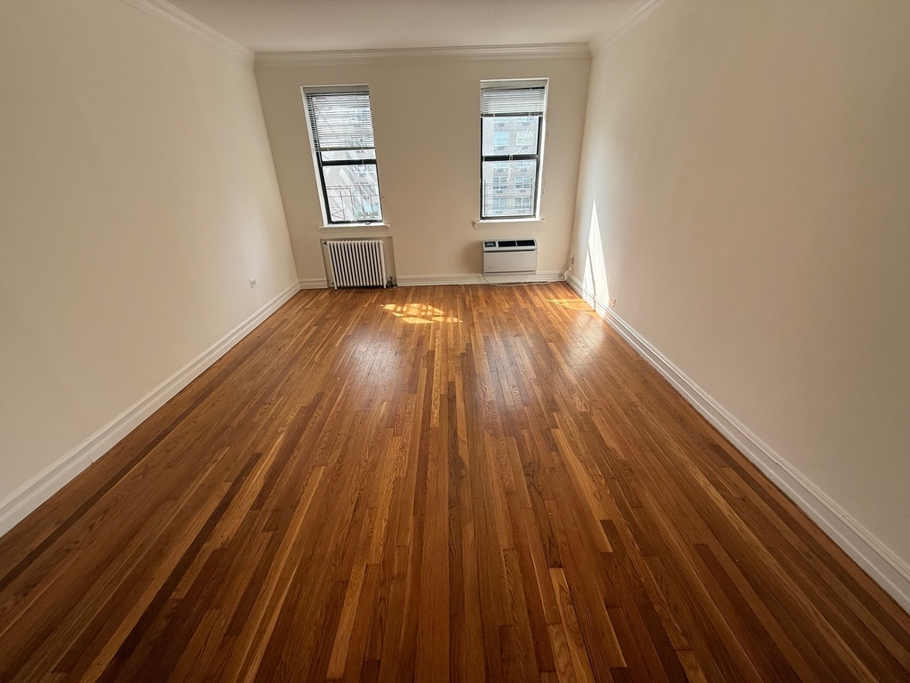 1680 York Avenue - Photo 1