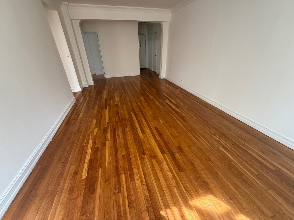 1680 York Avenue - Photo 3
