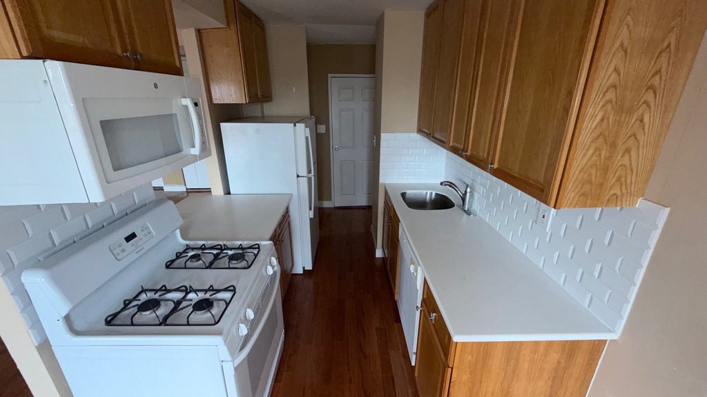 14-66 Bell Boulevard  - Photo 10