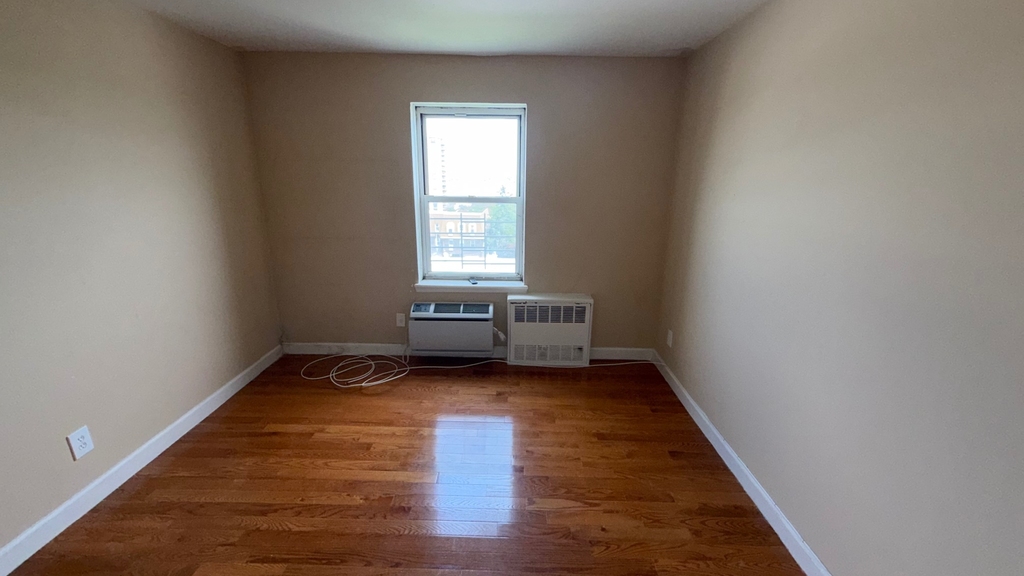 14-66 Bell Boulevard  - Photo 12