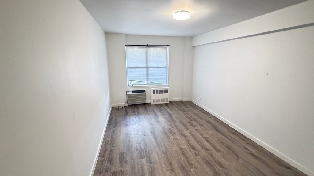 16-70 Bell Boulevard - Photo 9