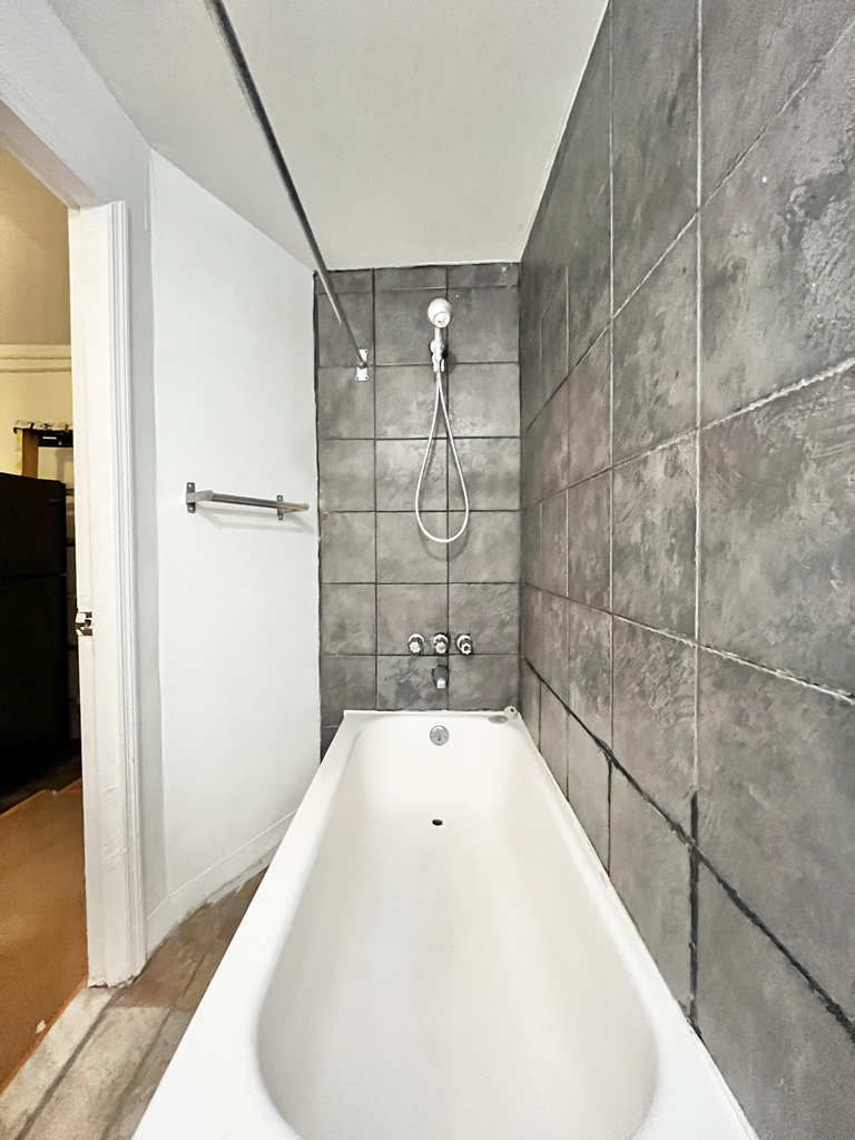 147 Starr Street - Photo 16