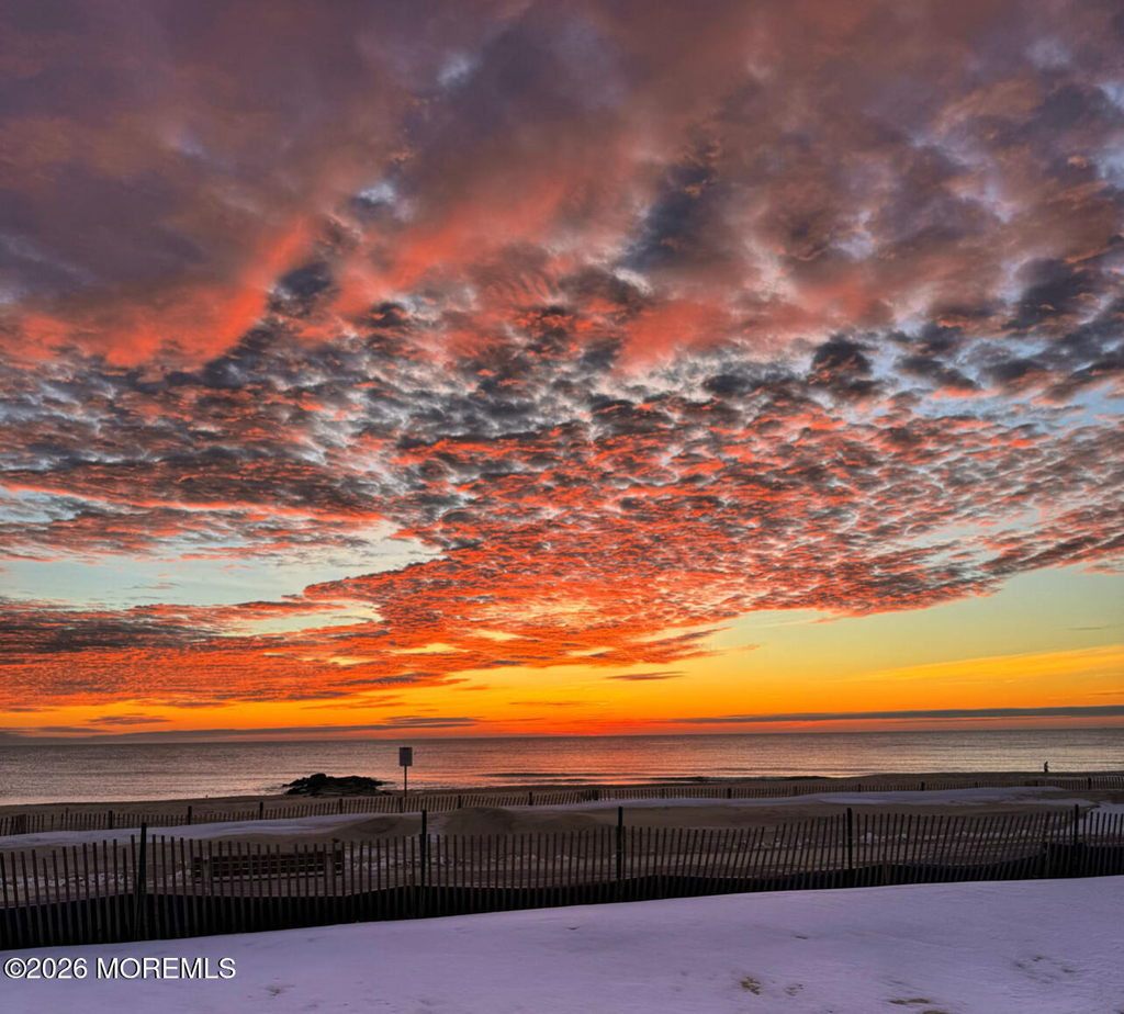 419 Beach Front - Photo 23