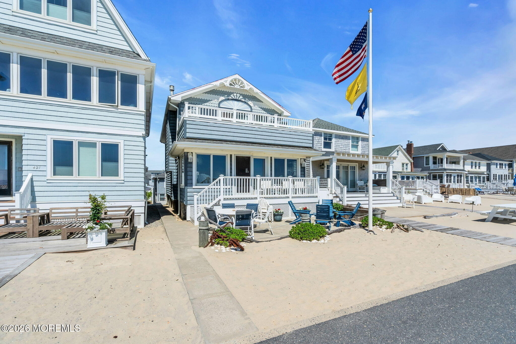 419 Beach Front - Photo 19