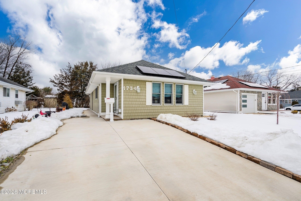 1734 Yorktowne Boulevard - Photo 1