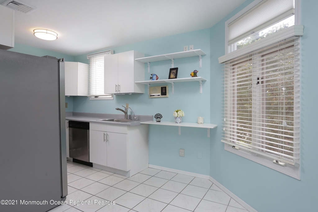 100 1st Street - Photo 6