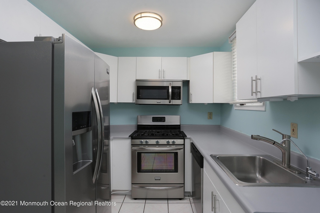 100 1st Street - Photo 8