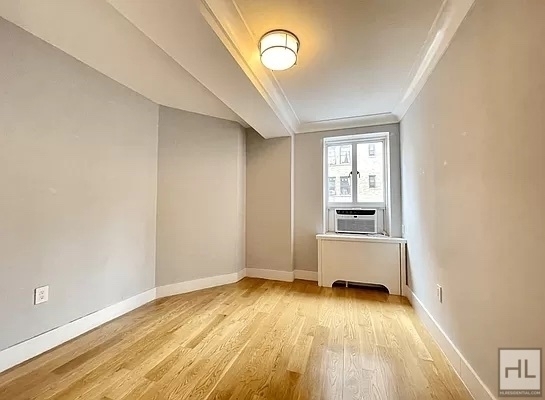 West End Avenue - Photo 1