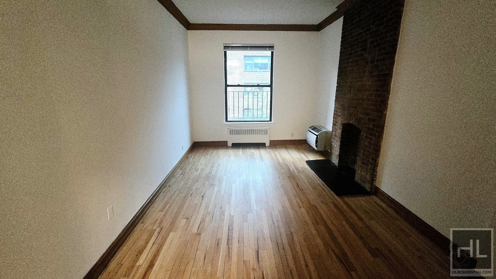 East 83rd Street - Photo 2