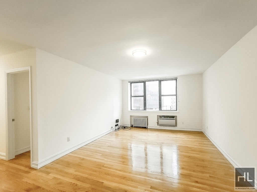 East 36 Street - Photo 2