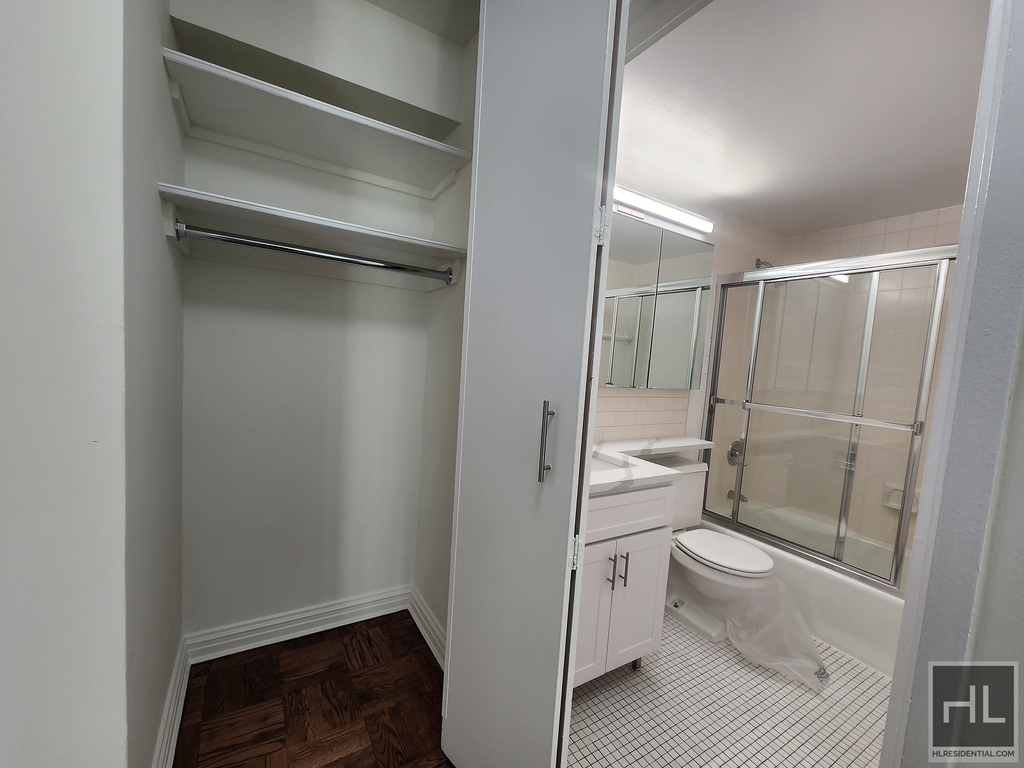 East 71st Street - Photo 2