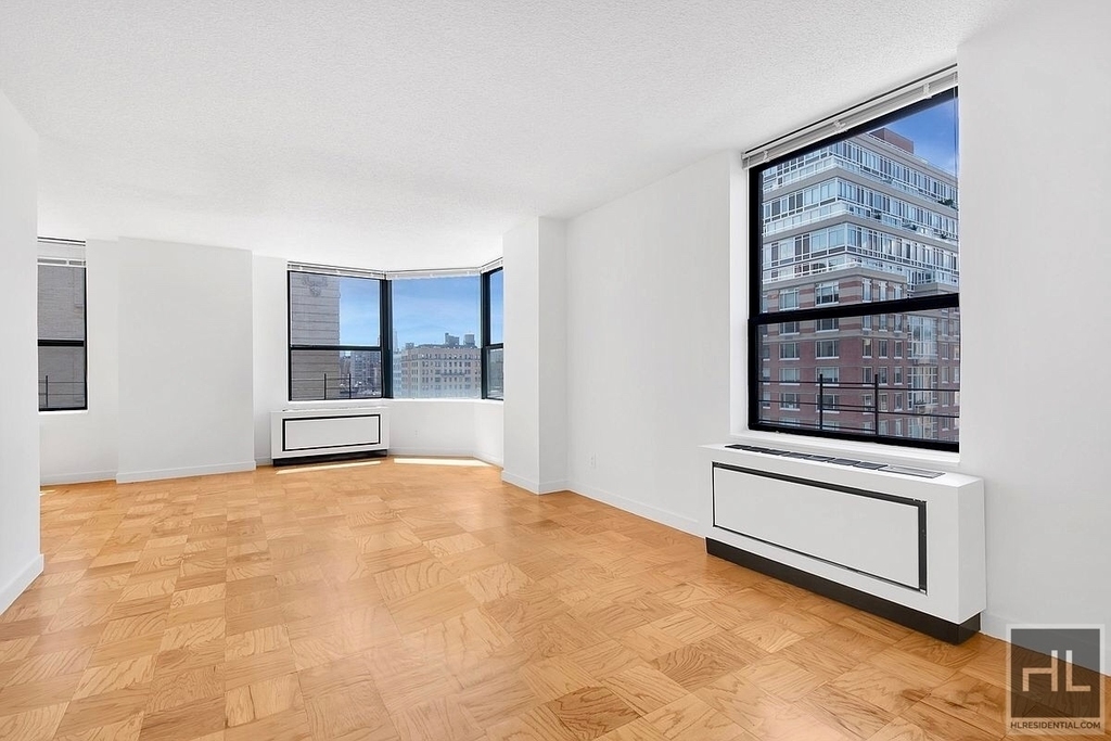 West 87th Street - Photo 0