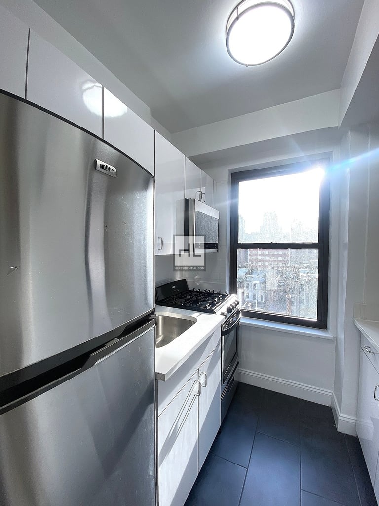 East 38th Street - Photo 1