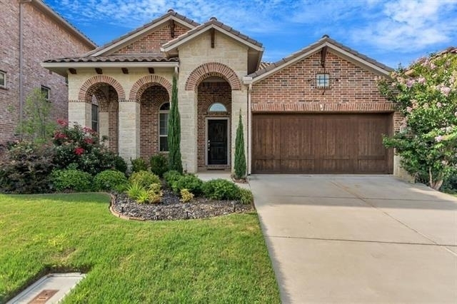307 Palacio Street - Photo 0