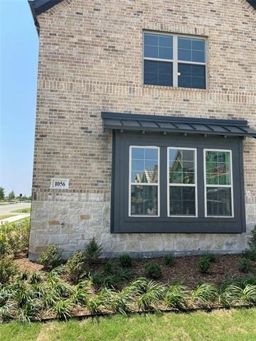 1056 Homestead Way - Photo 28