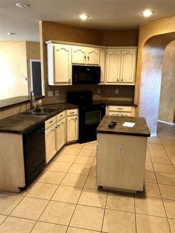 4016 Petersburg Drive - Photo 1