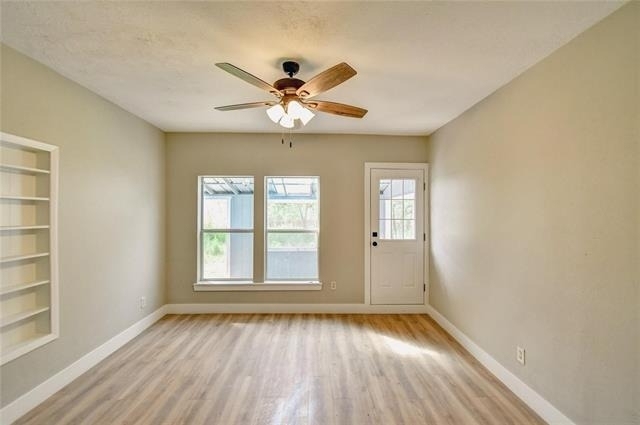 982 W Tarleton Street - Photo 12