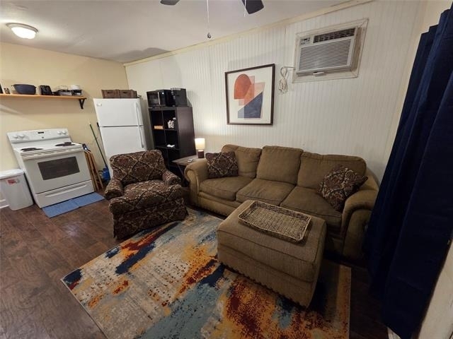1350 Lillius Street - Photo 1
