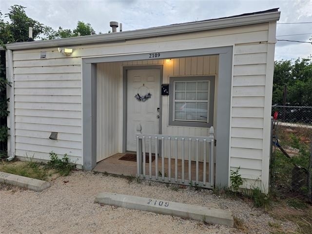 1350 Lillius Street - Photo 0
