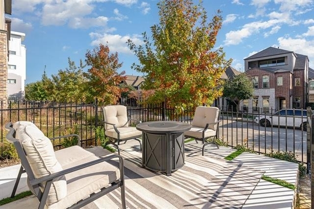 7104 Amber Grove Court - Photo 2