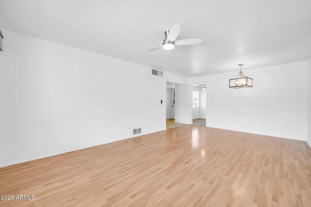 6420 E Windsor Avenue - Photo 10