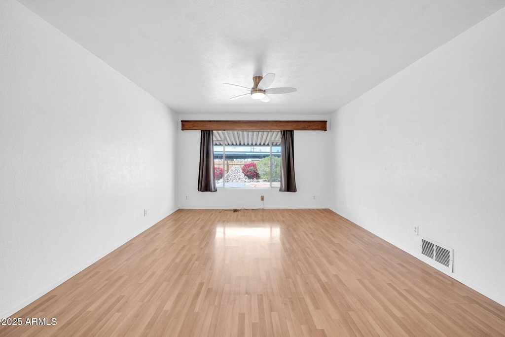 6420 E Windsor Avenue - Photo 2