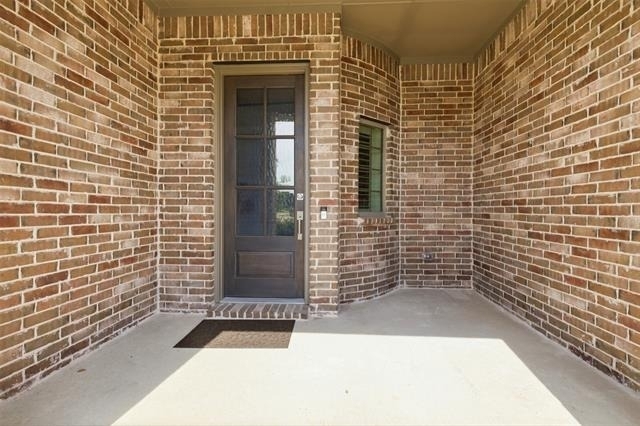 510 Royal Oaks Lane - Photo 1