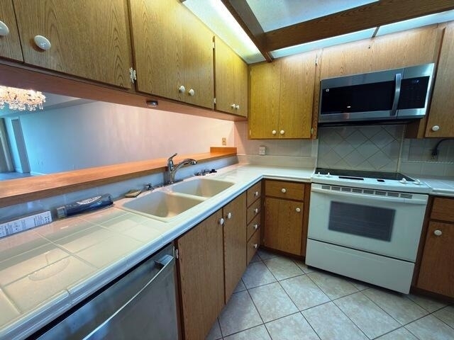 2601 Village Boulevard - Photo 7