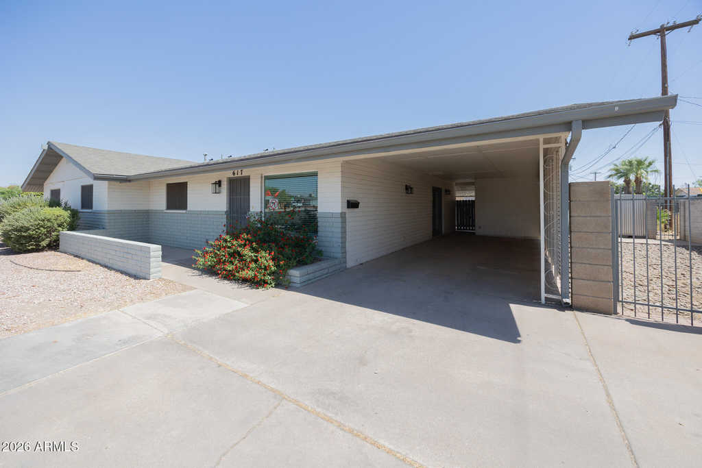 617 E Brown Road - Photo 0