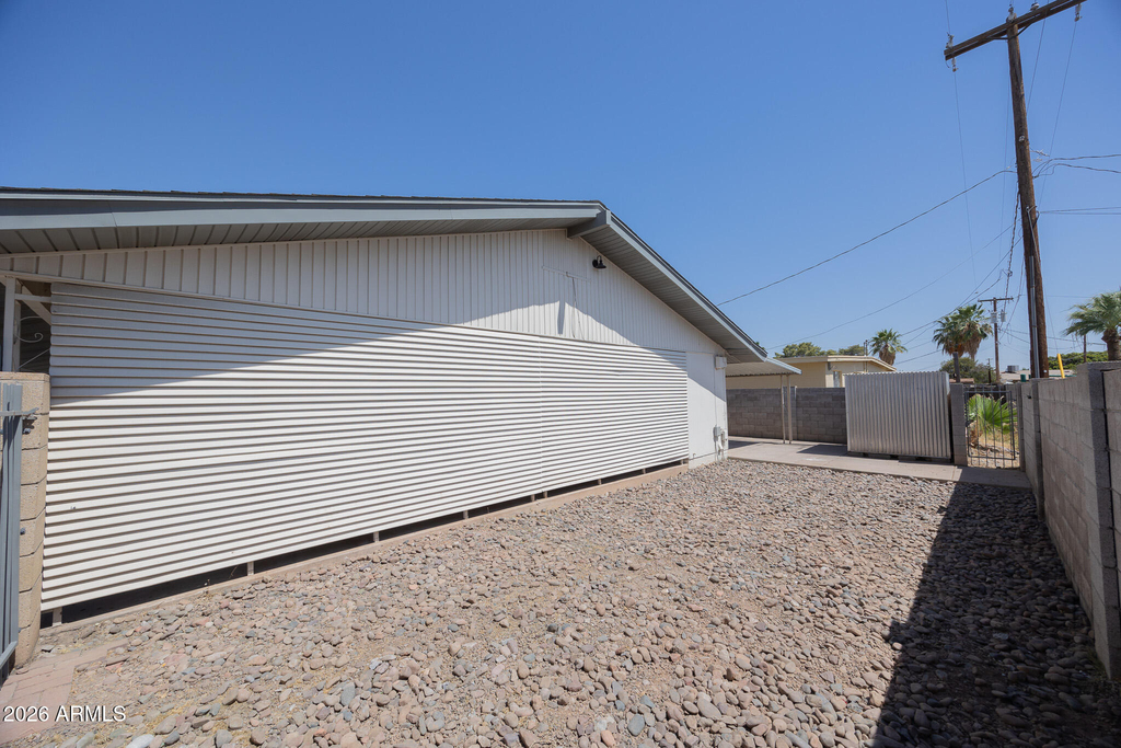 617 E Brown Road - Photo 20