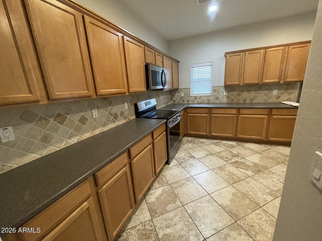 40411 W Helen Court - Photo 1