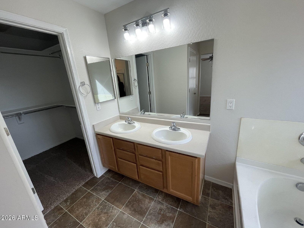 40411 W Helen Court - Photo 10