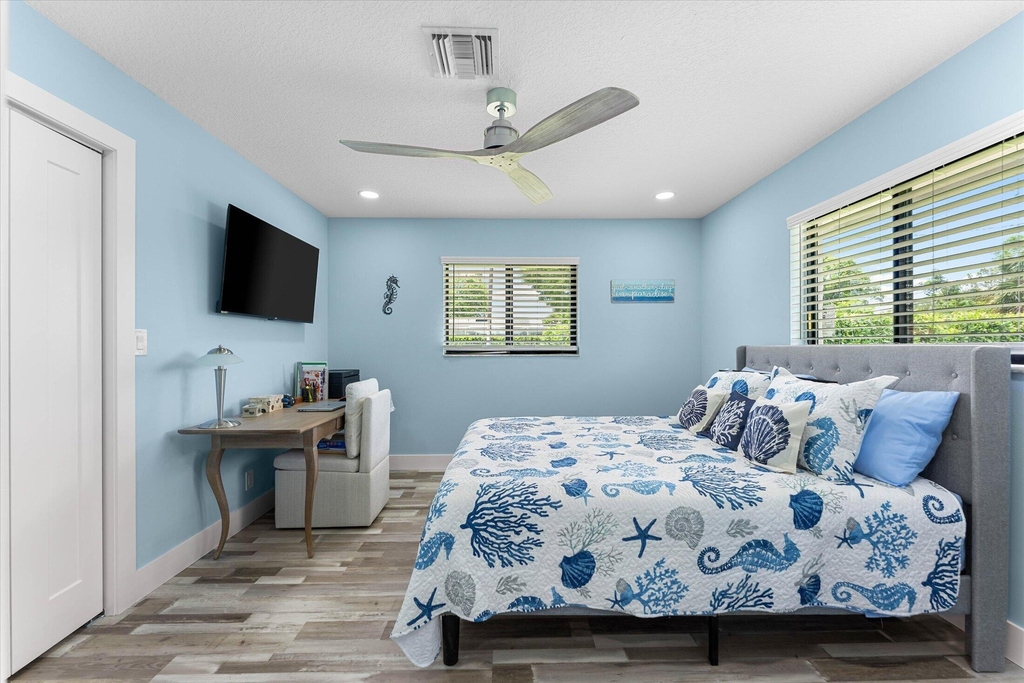 3313 Sherwood Boulevard - Photo 15