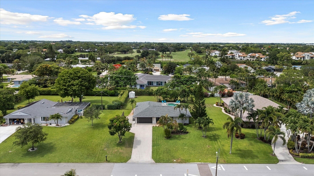 3313 Sherwood Boulevard - Photo 23