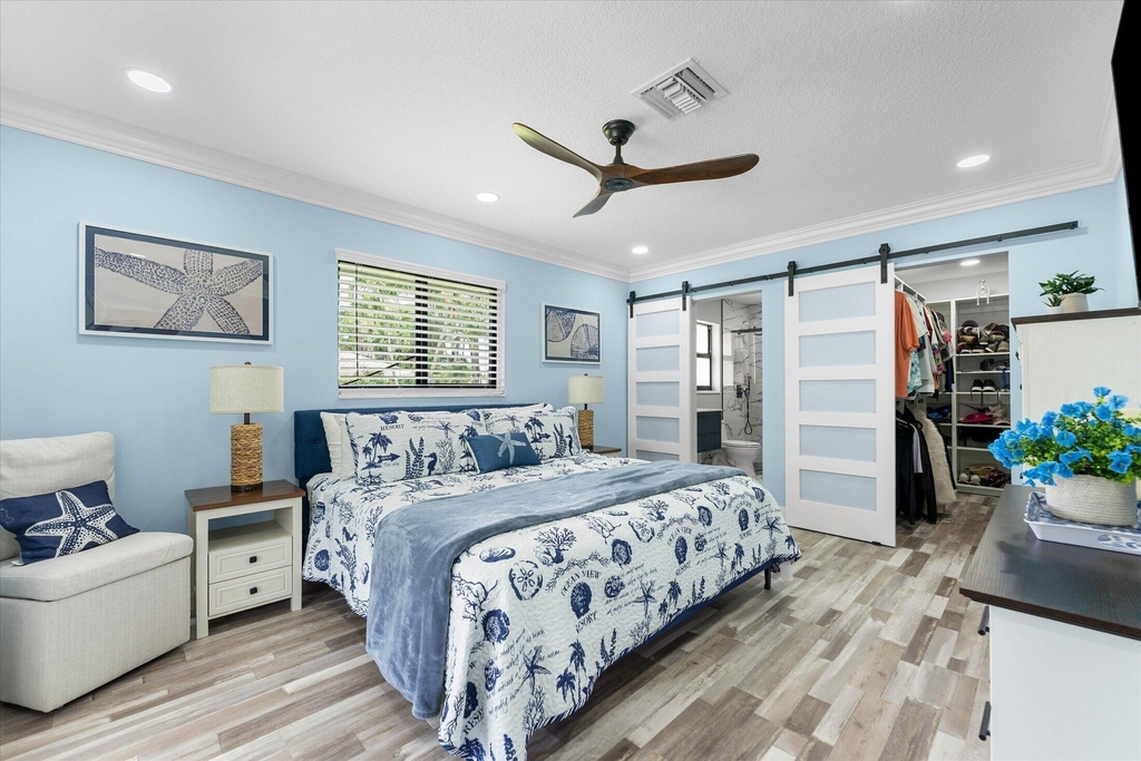 3313 Sherwood Boulevard - Photo 7