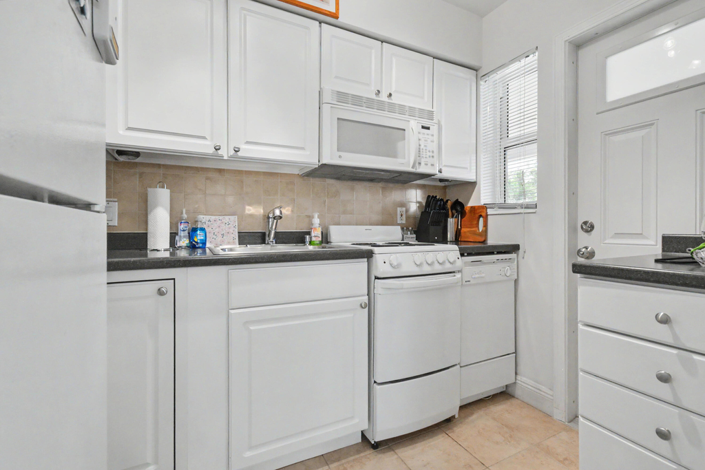 2701 Ne 1st Street - Photo 5