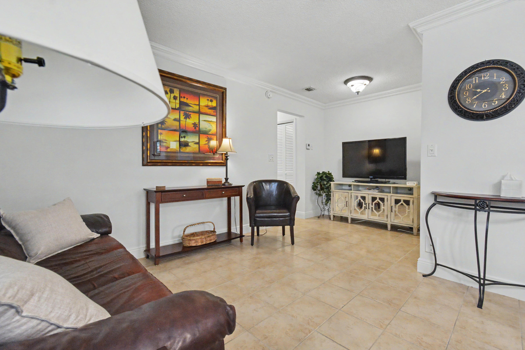2701 Ne 1st Street - Photo 3